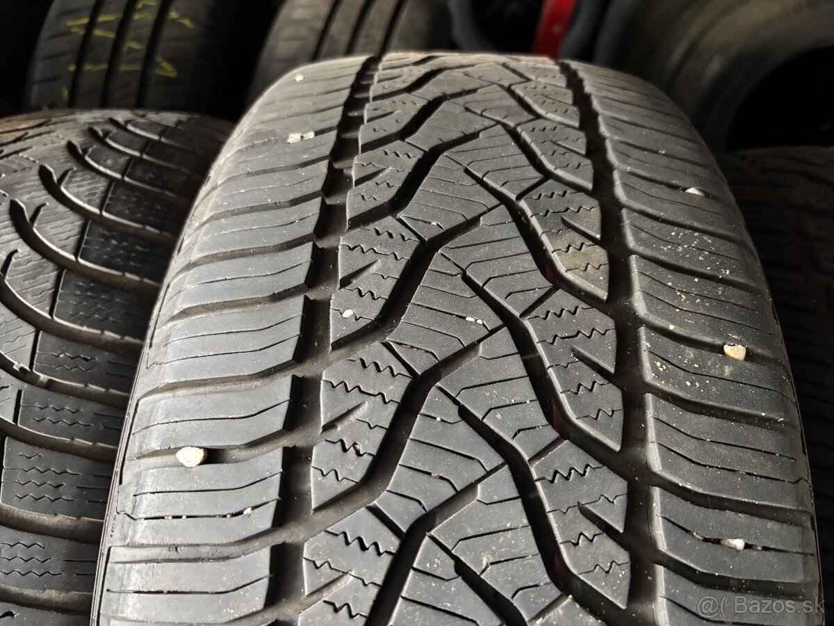 Predam celoročne Pneu 235/55 R17 Barum