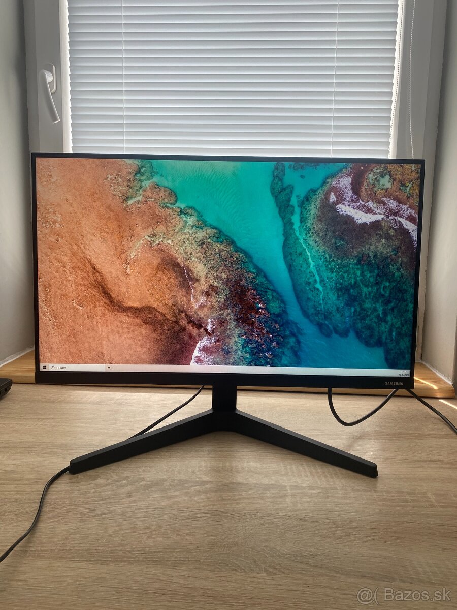 SAMSUNG 24"