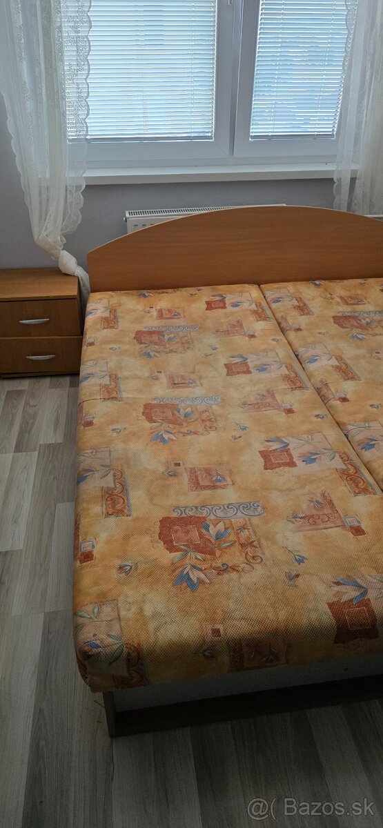 Darujem postel
