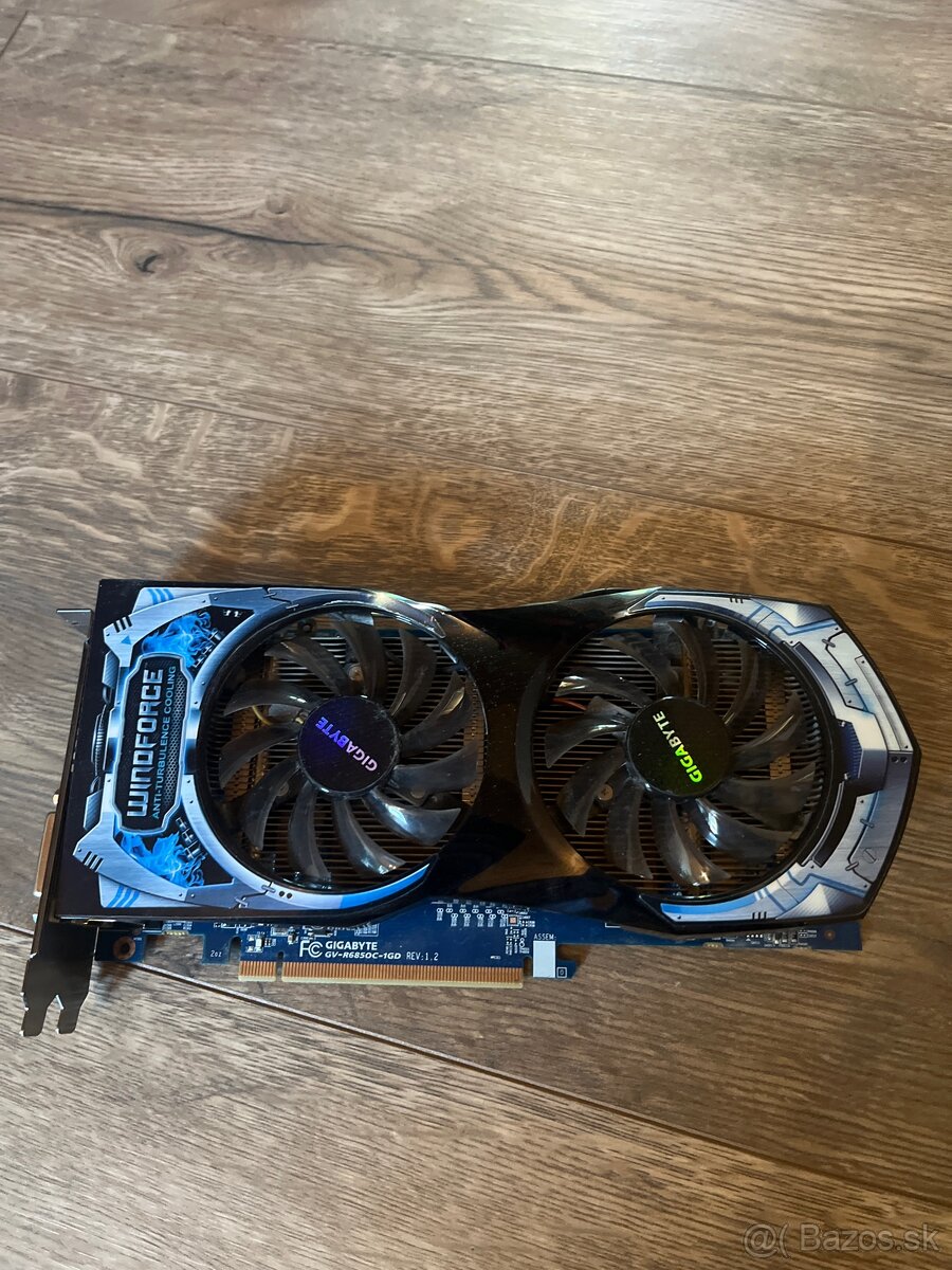 Grafická karta Gigabyte GV-R6850-1GD