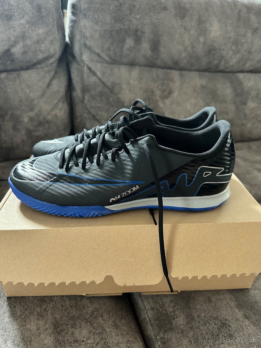 PREDÁM HALOVKY Nike Zoom Mercurial veľkosť 43