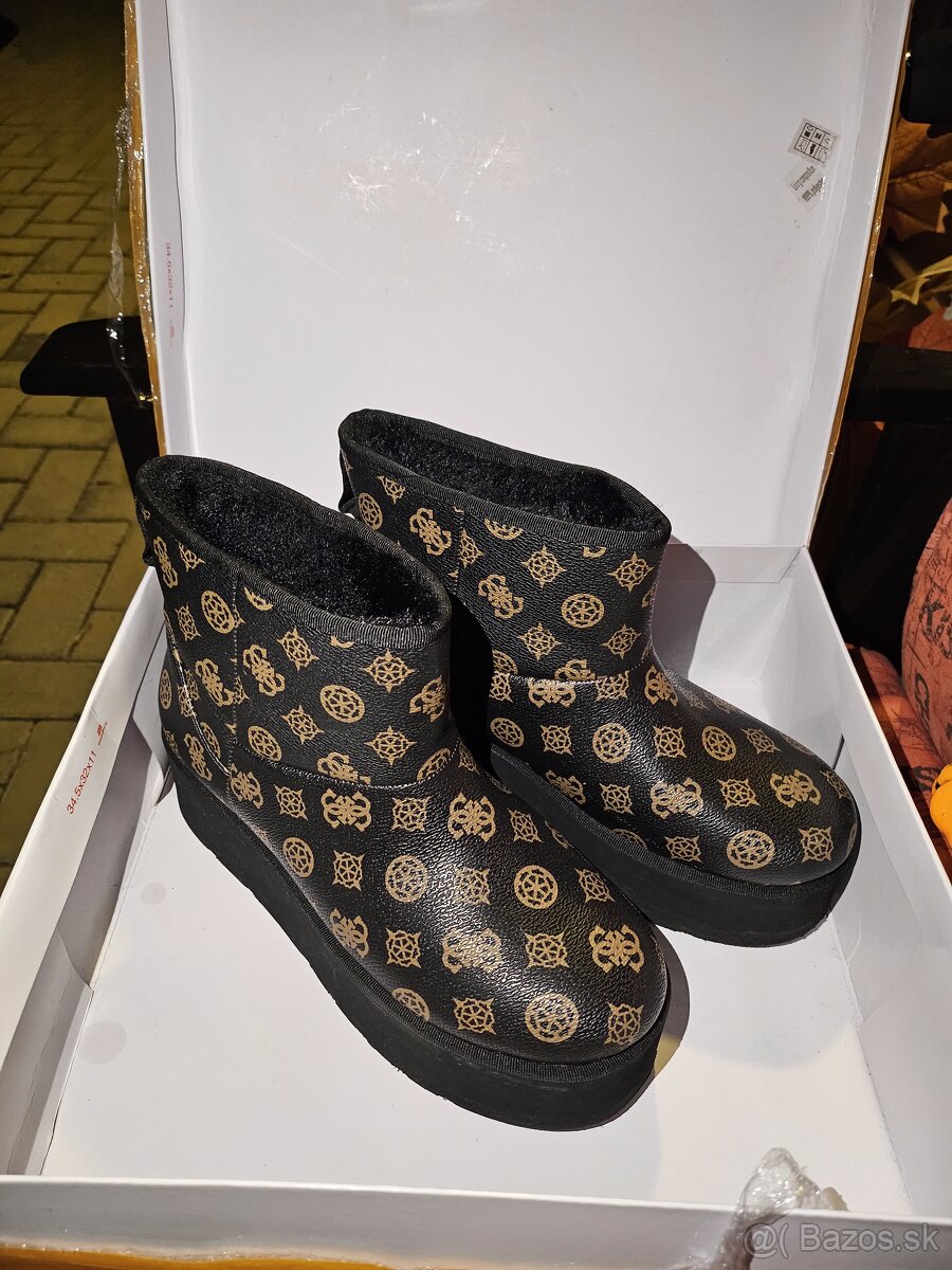 Cizmy guess 39 krasne s logom