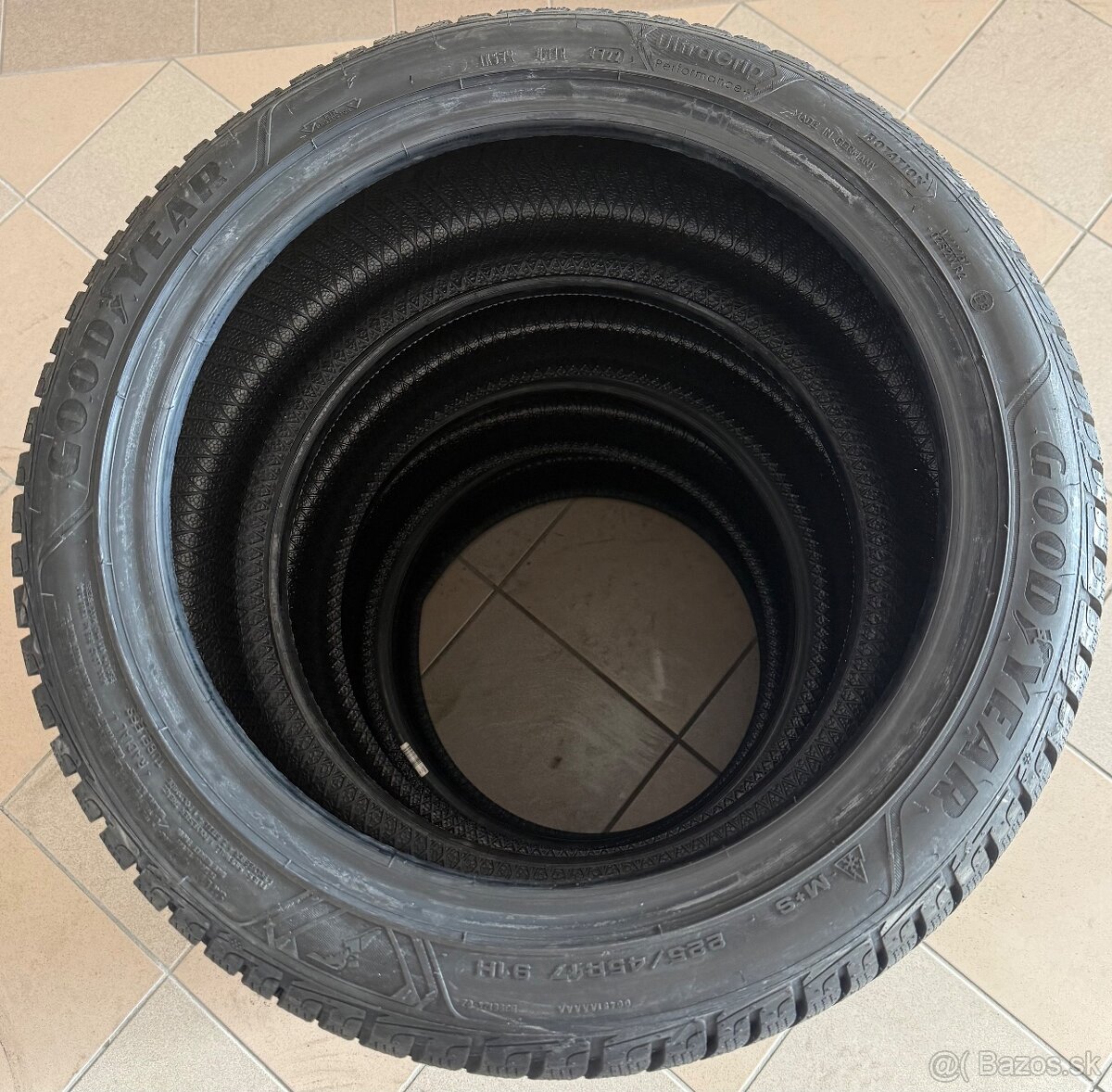 Goodyear 225/45 R17 - zimne