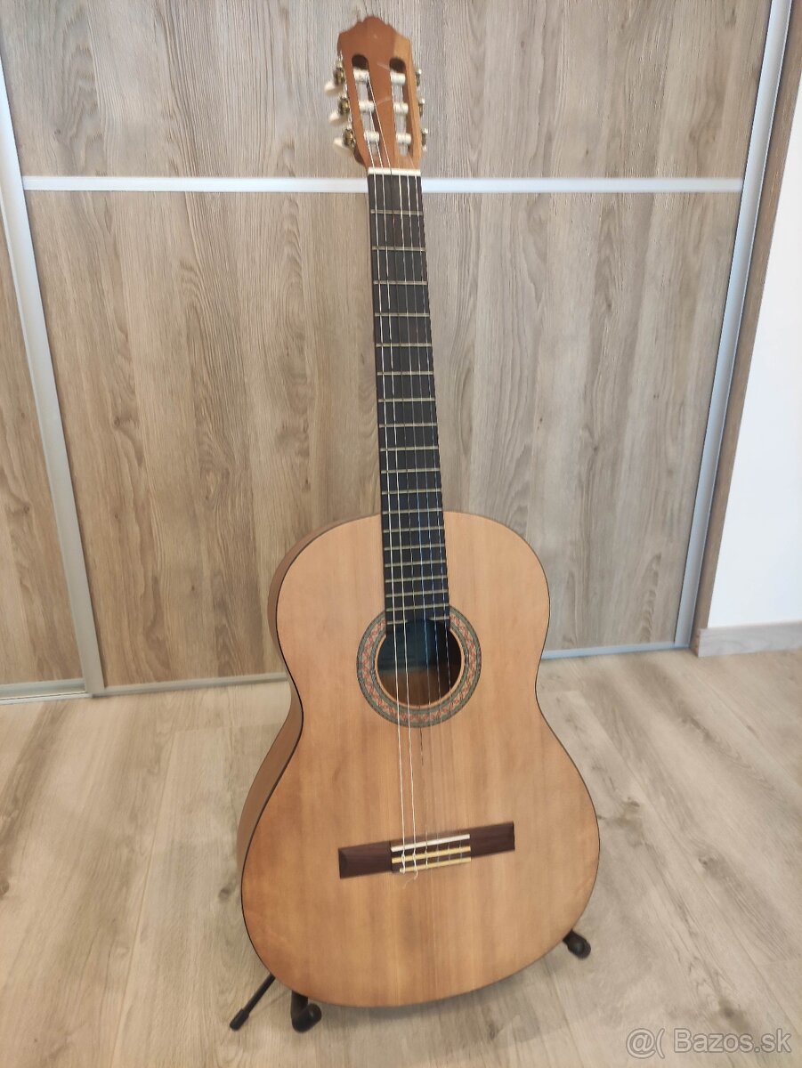 Klasická gitara Yamaha C40M