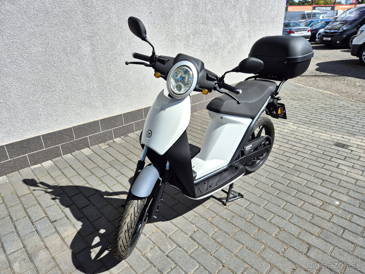 Torrot Muvi elektrický skůtr 3Kw ř.p.AM/B 36.000 Kč