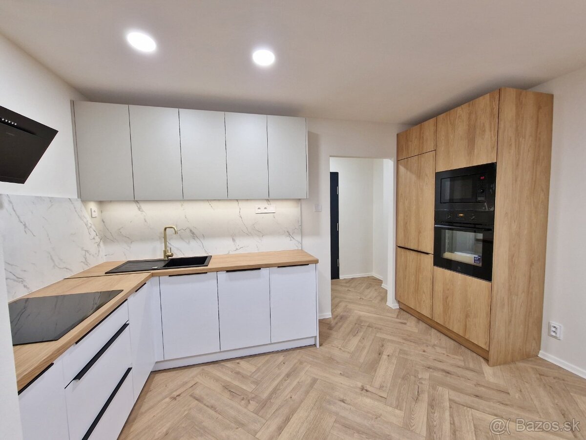 Moderne zrekonštruovaný 2+kk byt s pekným výhľadom - Zupkova