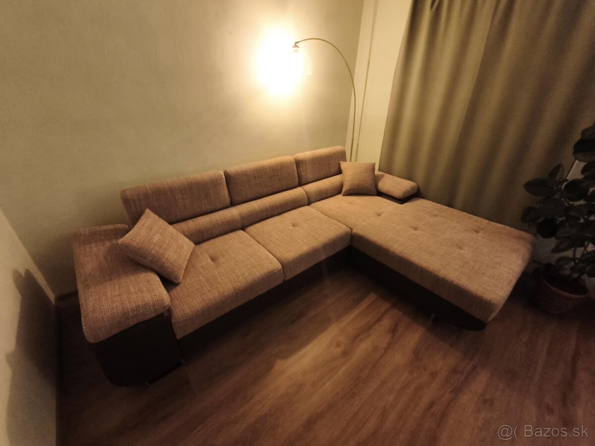 Moderná rohová sedačka rozkladacia pravá