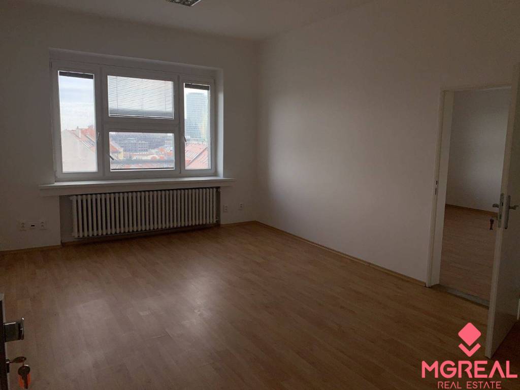 Prenájom kancelárií 200 m2 na Štefánikovej ulici v Bratislav