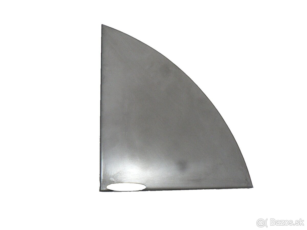 Plechy pod baterii Tatra 603