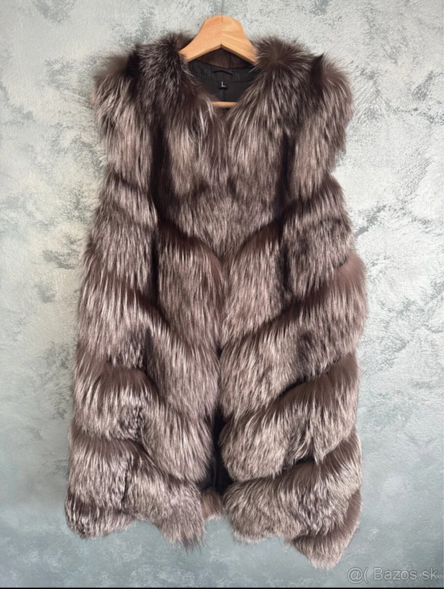 Vesta z pravej lisky