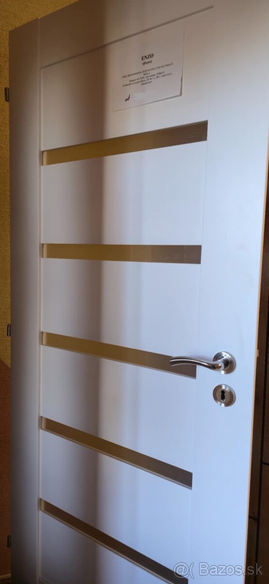 Interiérové dvere ENZO ĽAVÉ + kľučka