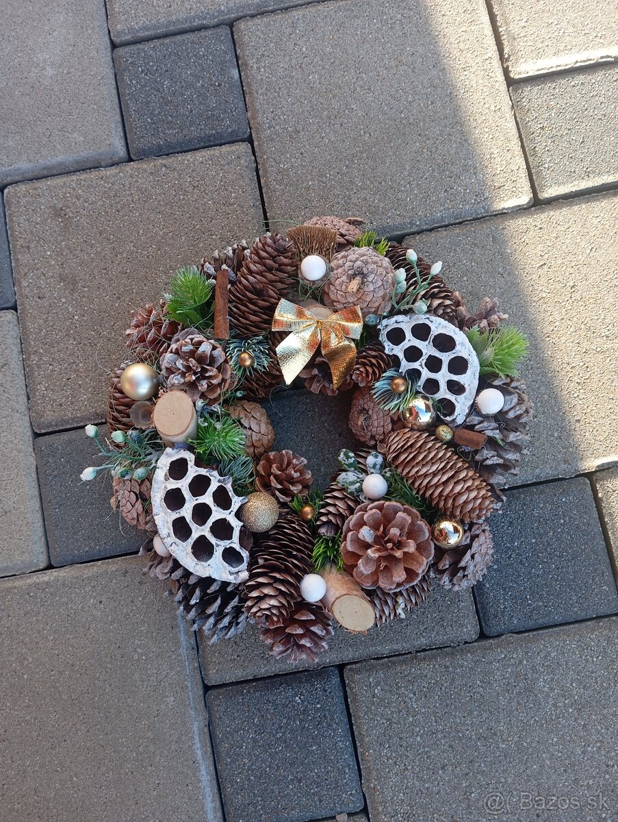 Prírodný vianočný veniec