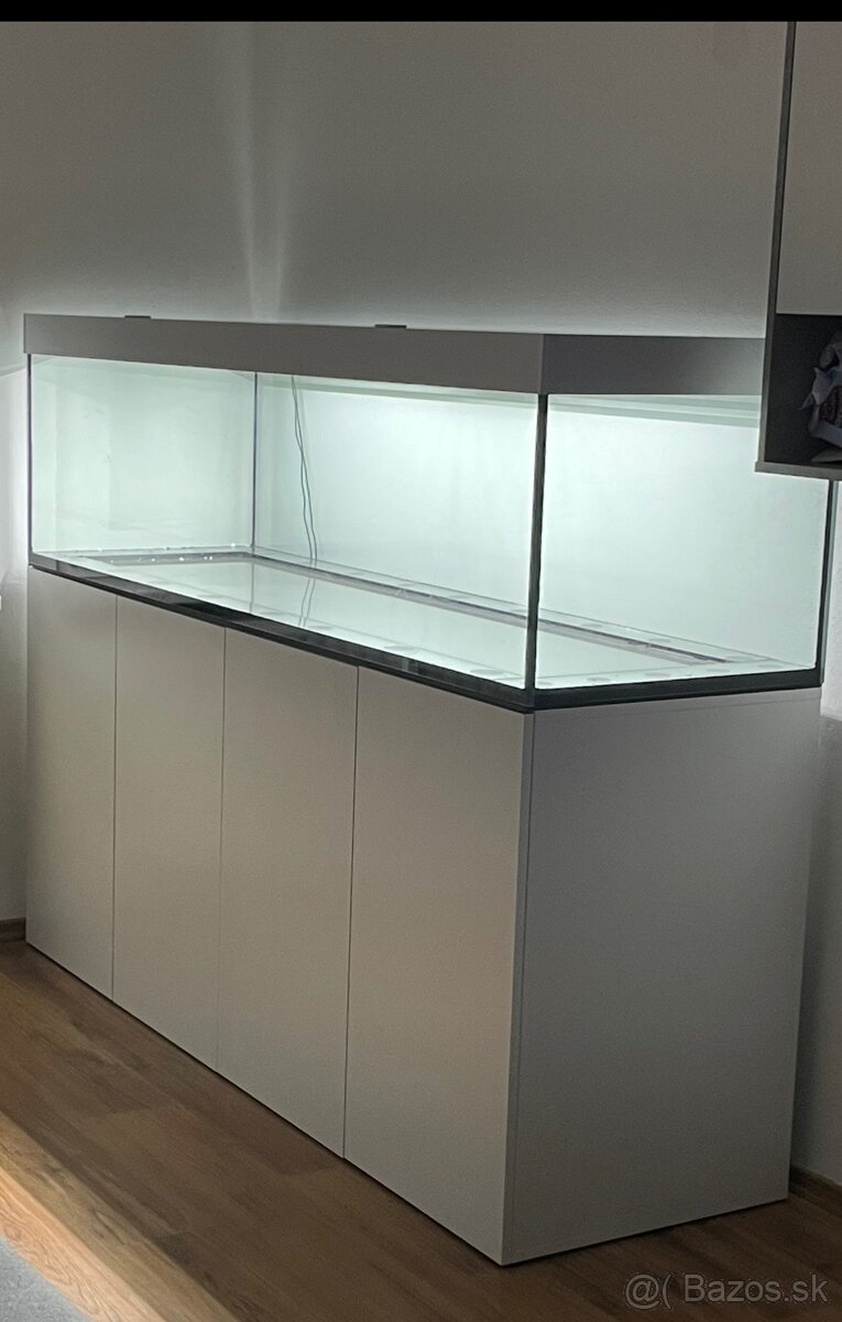 Kryt na akvarium 200x60cm
