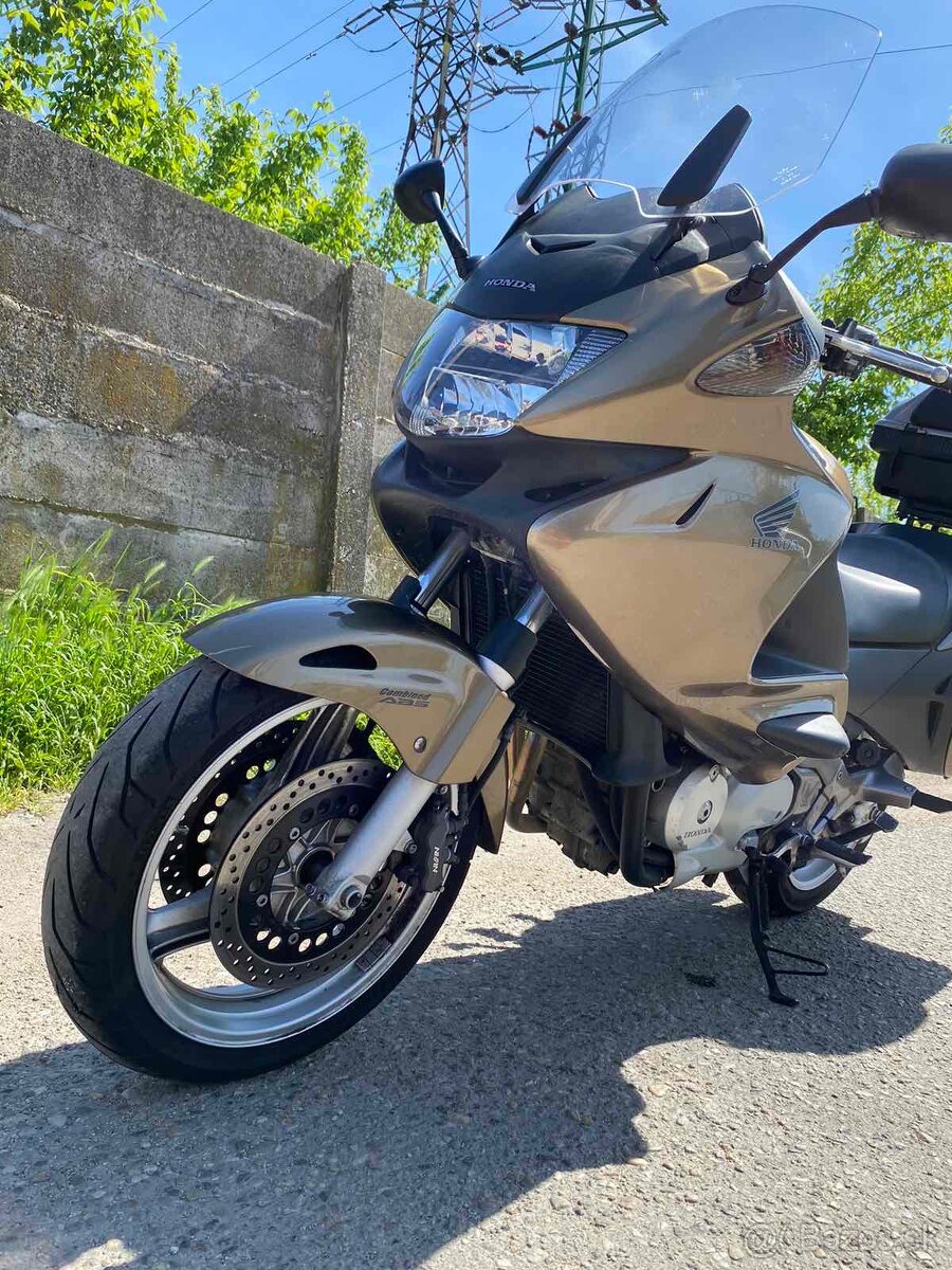 Honda Deauville NT 700