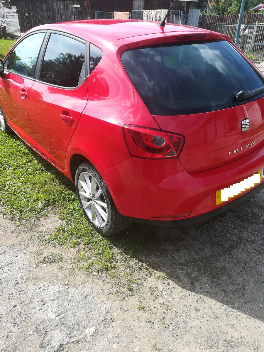 kufor, piate dvere, dvere, seat ibiza