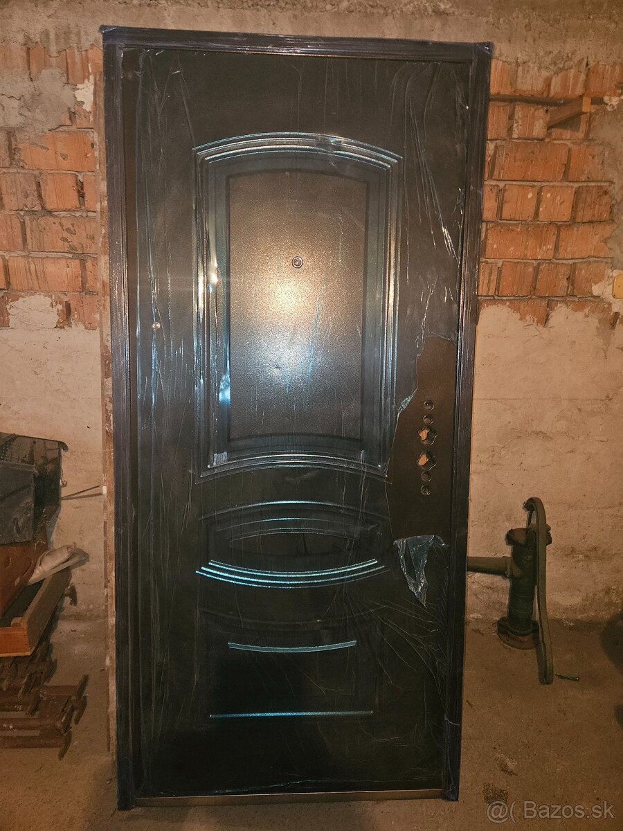 Bezpečnostné dvere 95×205