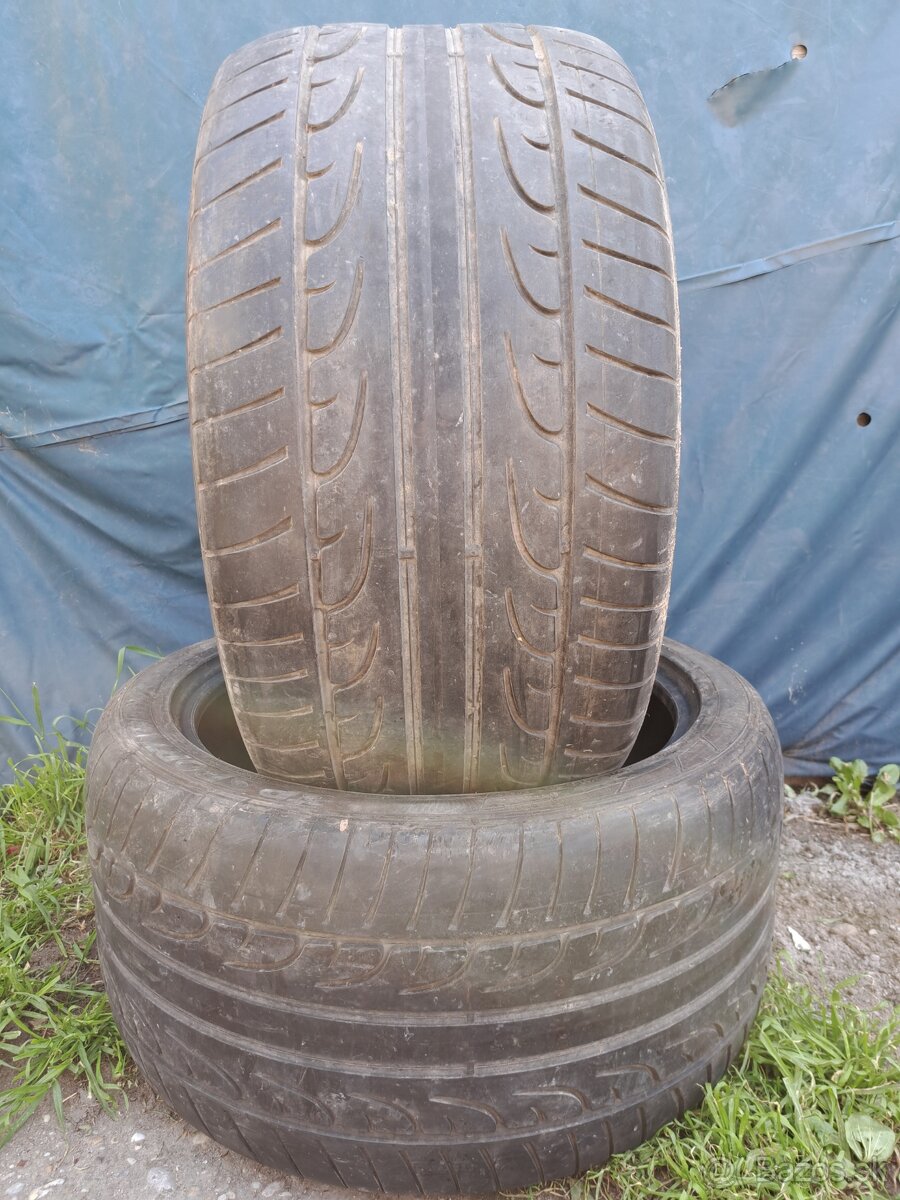 Ponúkam 2 letné pneumatiky Dunlop sport 315/35 R20