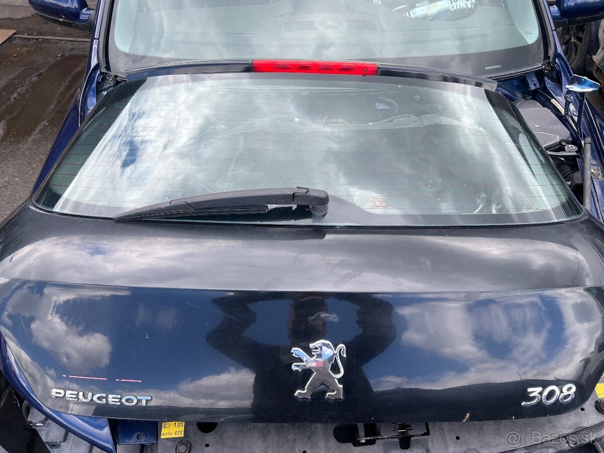 Kufrov dvere Peugeot 307