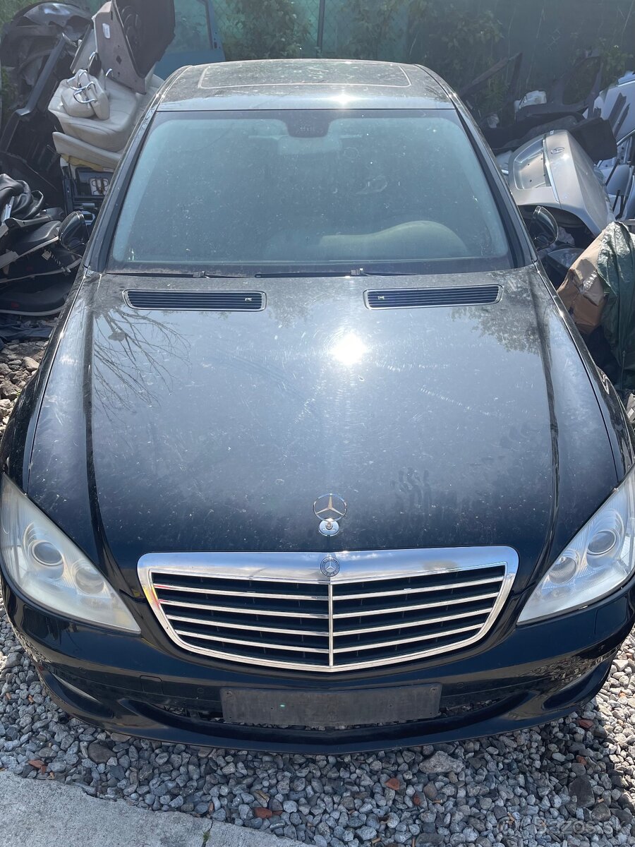 Mercedes s class 350 benzin na ND v cielku bez TP špz