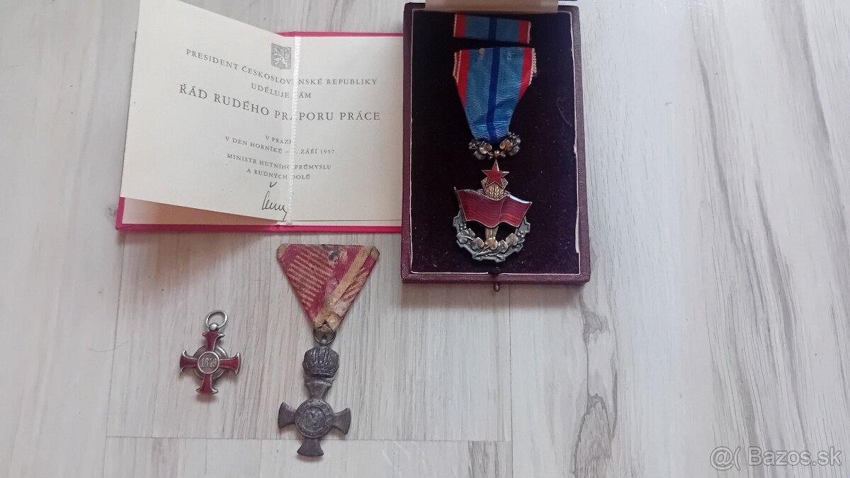 RU zasluzny kriz FJ 1849, rad rudeho praporu
