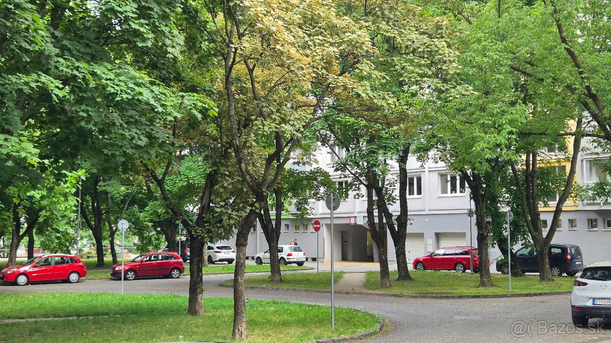 3 izb. byt Sibírska 3, Bratislava - Nové Mesto