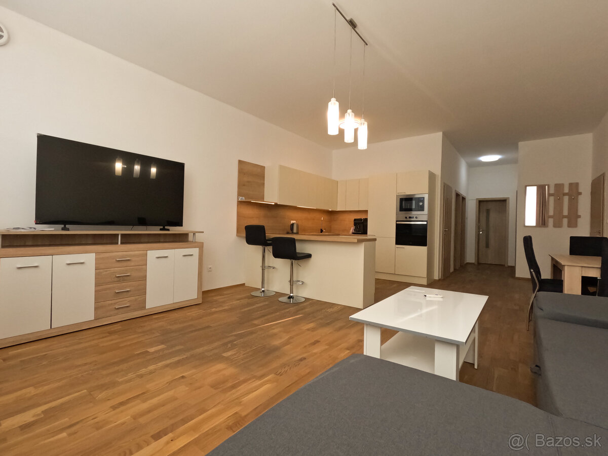 Prenájom 3 izbový byt, Žilina - Staré mesto
