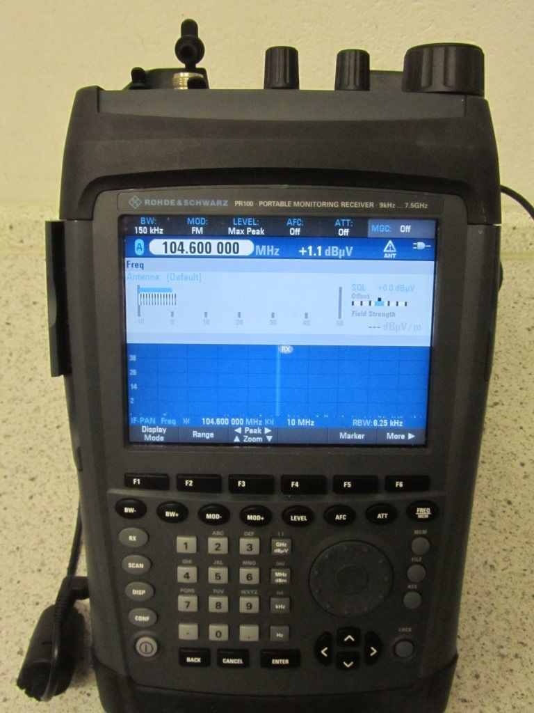 Rohde&Schwarz PR 100 Prenosný monitorovací prijímač 9kHz - 7
