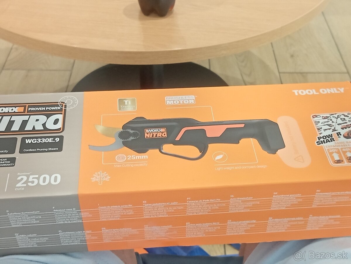 Aku nožnice worx