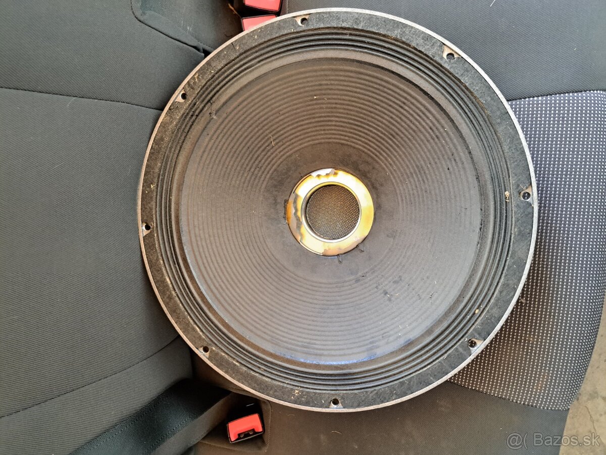 Peavey reproduktor Black Widow