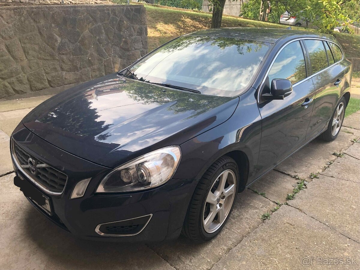 ZNÍŽENÁ CENA - Volvo V60 D3 2.0 Diesel 120 kW, výborný stav