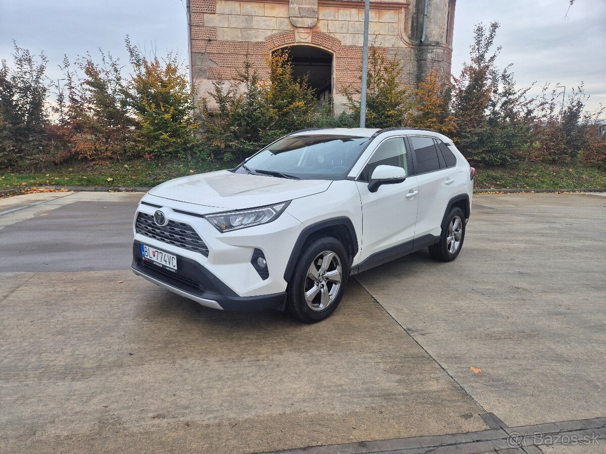 Toyota RAV4 2.0 Benzín 4x4