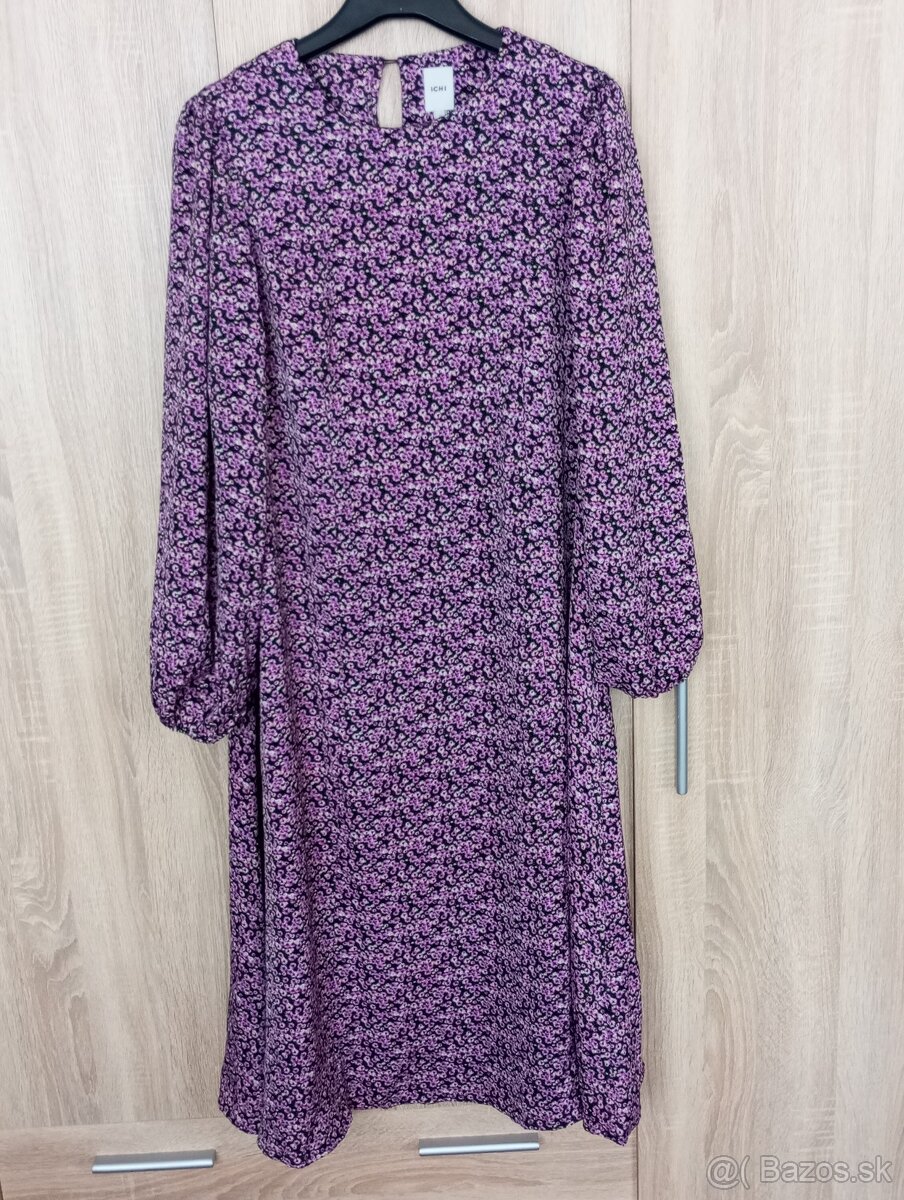 Kvetinkove fialové šaty s dlhým rukávom Xl