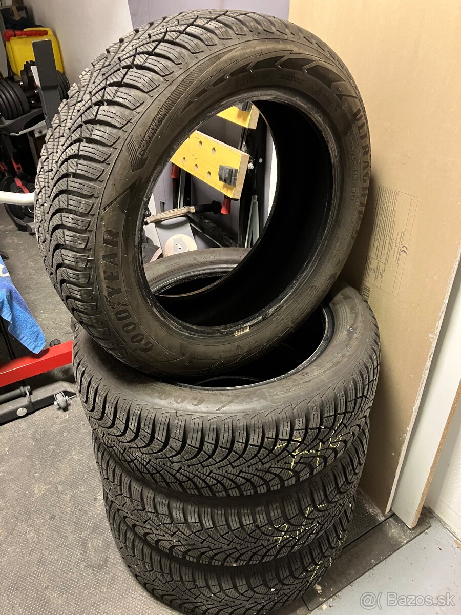 Zimné Goodyear Ultragrip 9 205/55 R16 91H