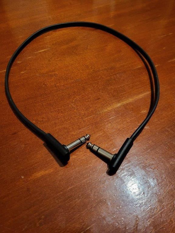 Multiefektový pedál, 15W kombo a kábel