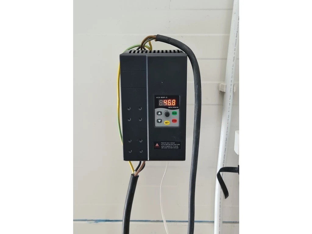 Frekvenční měnič / Softstarter pro rozběh elektromotoru_Nový