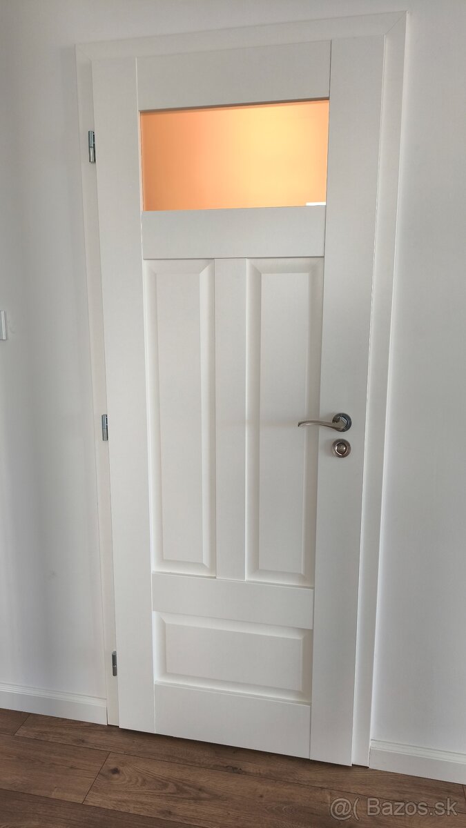 Interiérové dvere 60 pravé biele