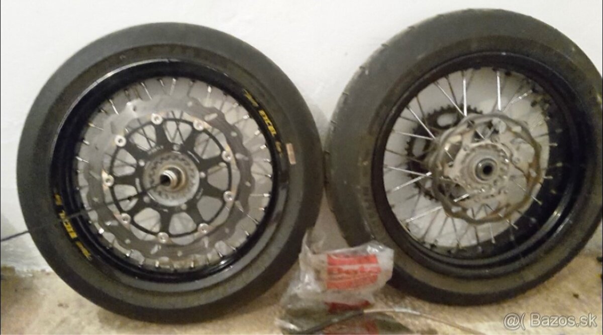 Supermoto Kolesá Excel 6 piestiková brzda BERRINGER