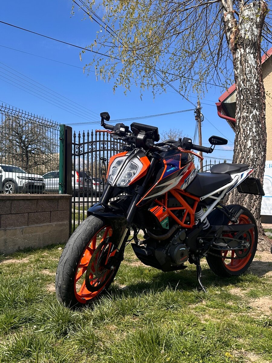 KTM duke 390