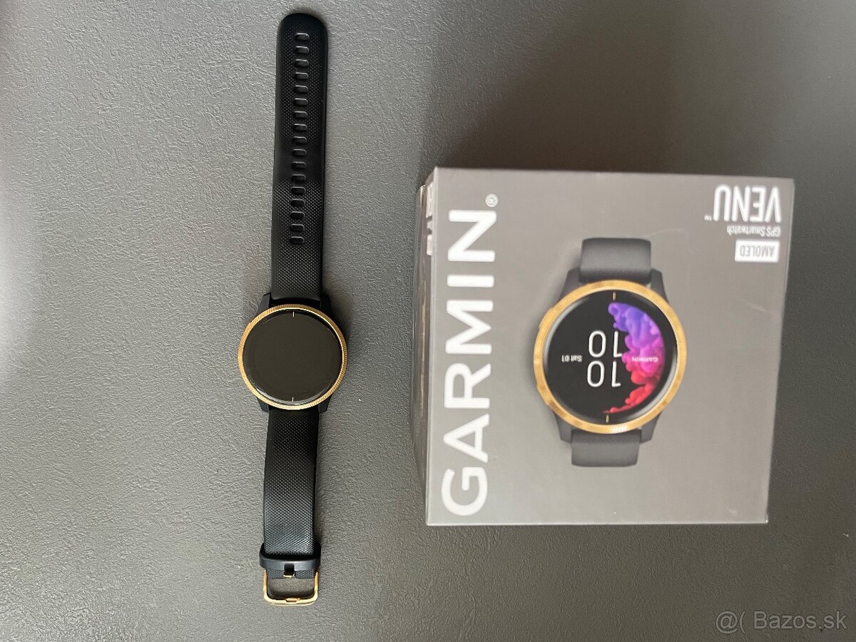 GARMIN VENU ZLATÉ S ČIERNYM REMIENKOM