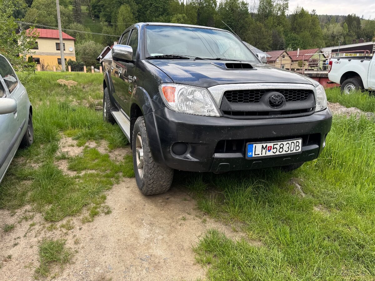 Toyota Hilux 3.0