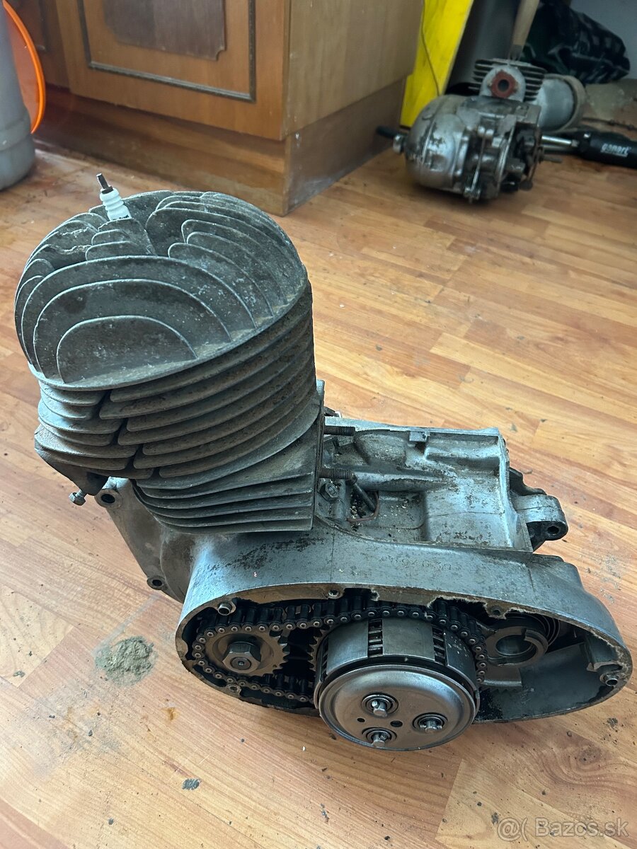 Motor Jawa čz