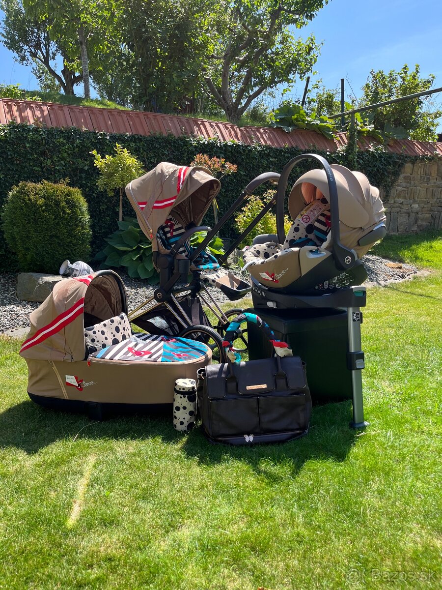 Trojkombinacia Cybex Priam rose gold Karolina Kurkova