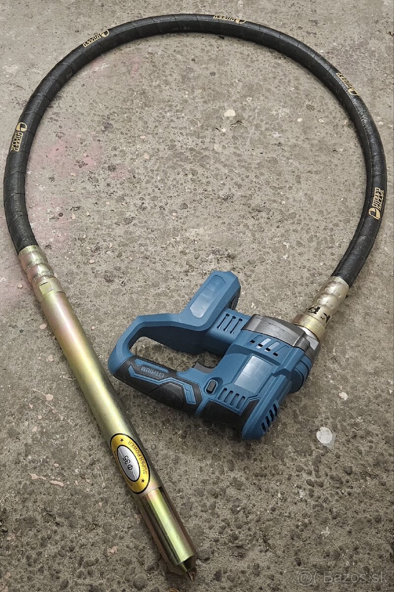 Aku vibrator na beton na baterie Makita 18v