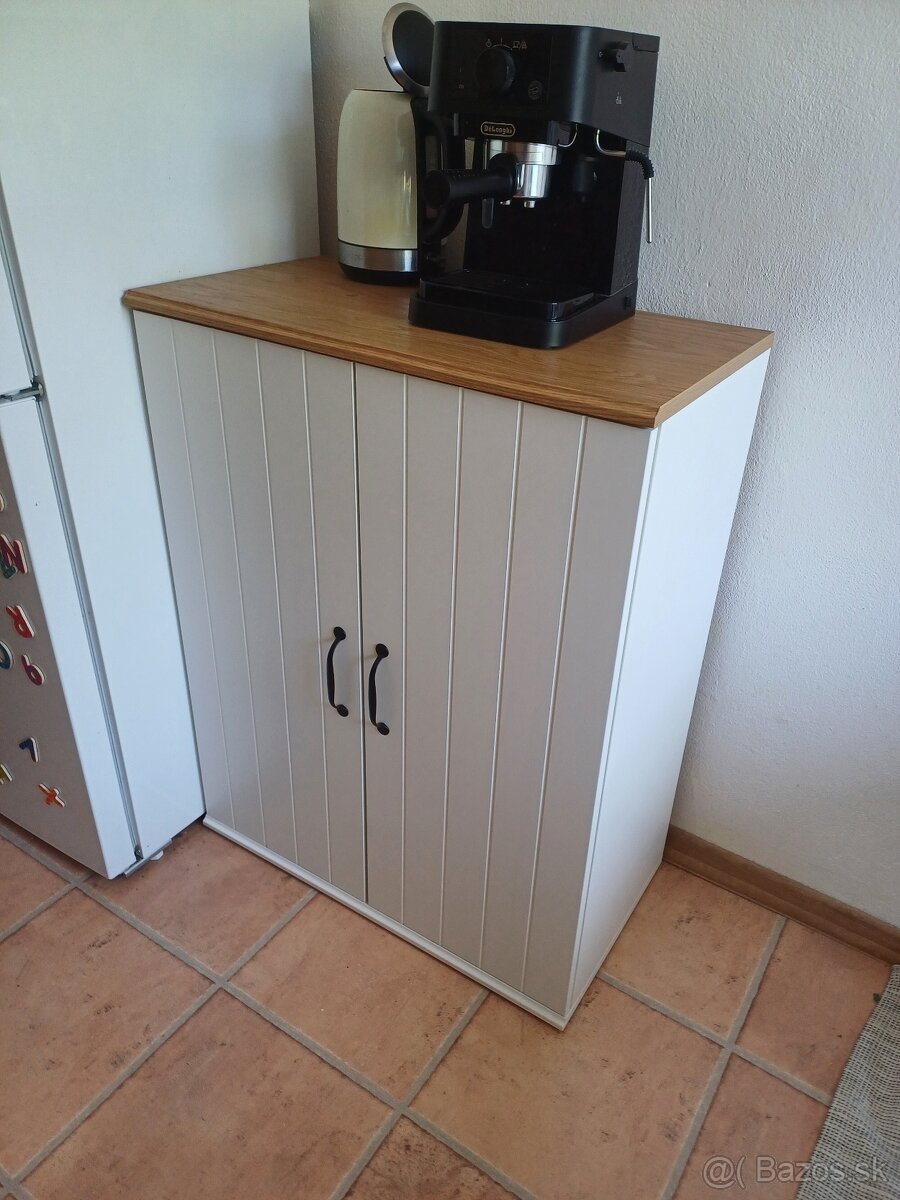 Biela skrinka, príborník IKEA