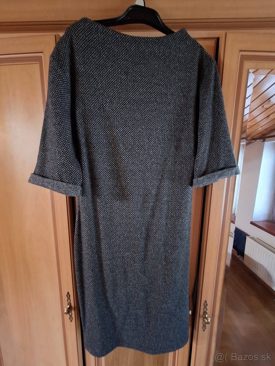 Púzdrové šaty