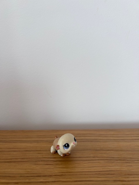 Littlest pet shop - postavička č. 1689