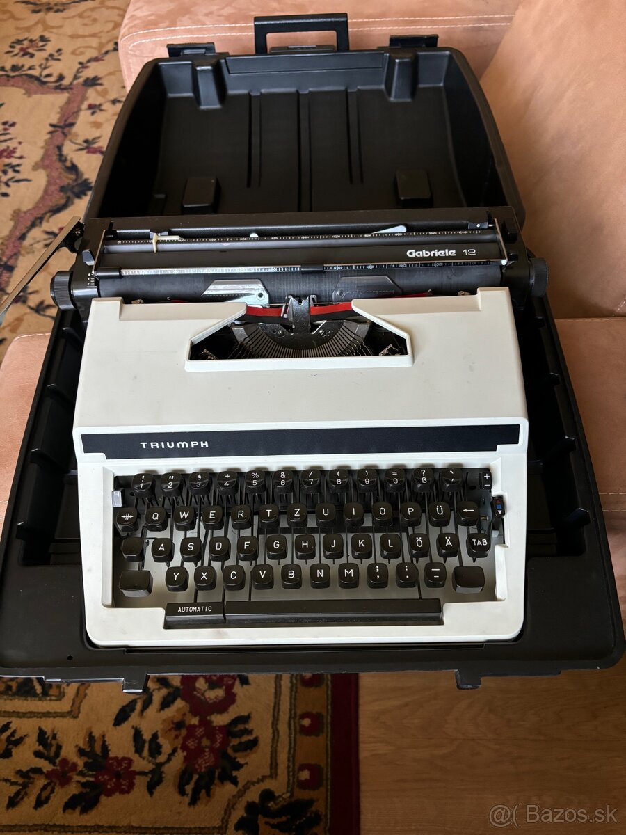 Písací stroj Triumph