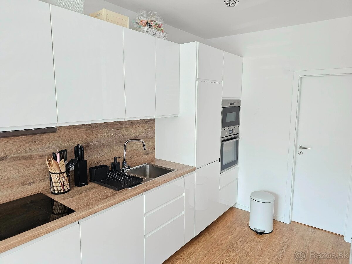 Realitný kancelária REALADR s.r.o.