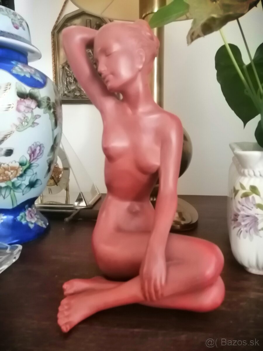 Figura Gmundner Austria / Akt