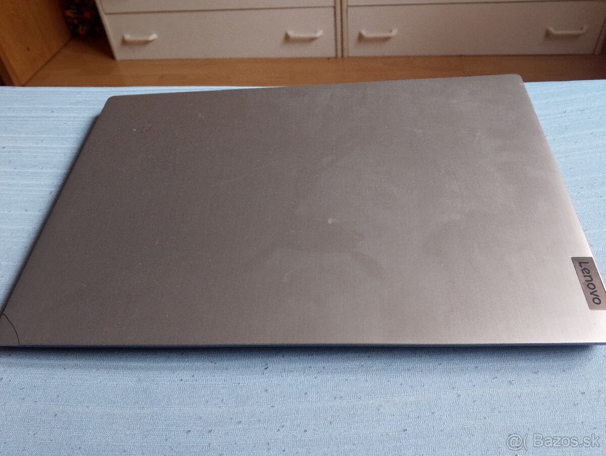 Predám notebook Lenovo plne